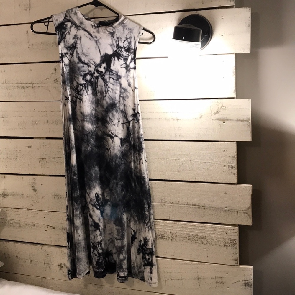 Never worn high neck tiedye sleeveless short dress